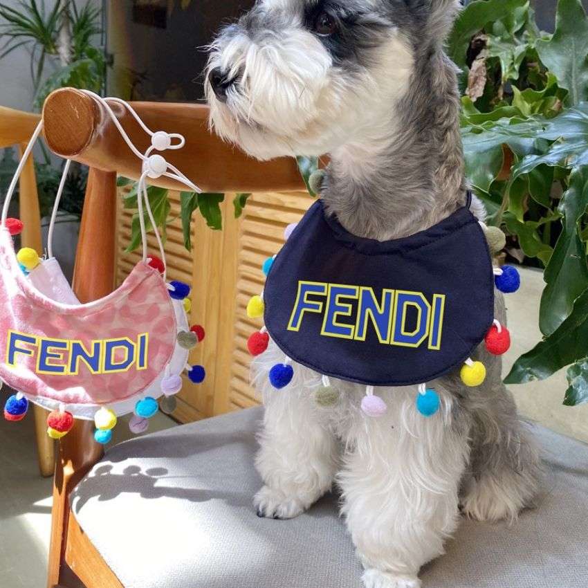 犬 バンダナ 可愛い フェンディ