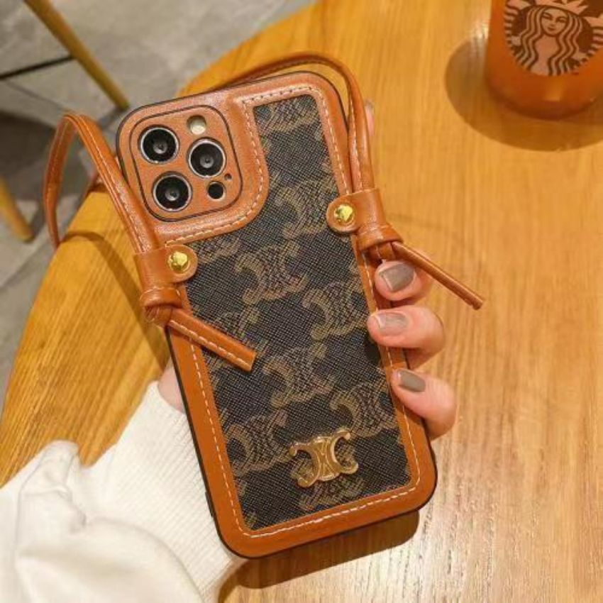 iphone15pro ショルダーストラップ付きケース celine