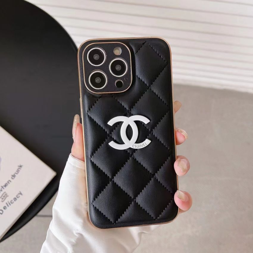 chanel iphone16/16pro カバー 芸能人愛用