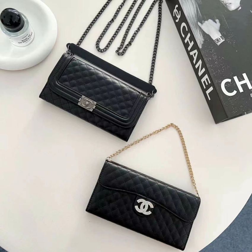 CHANEL ミラー付き アイホン16