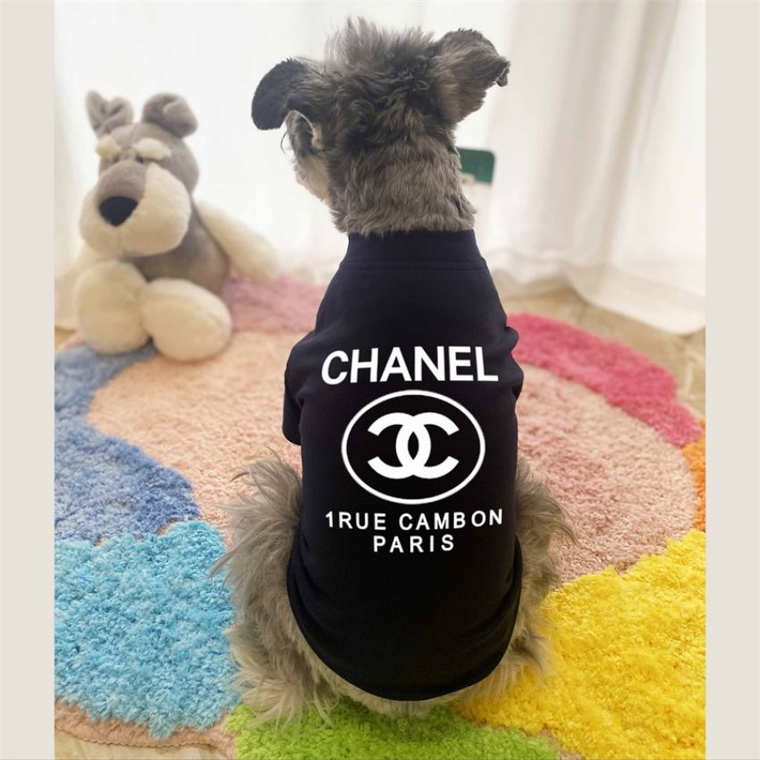 chanel犬服 ボックスログいれ tシャツ