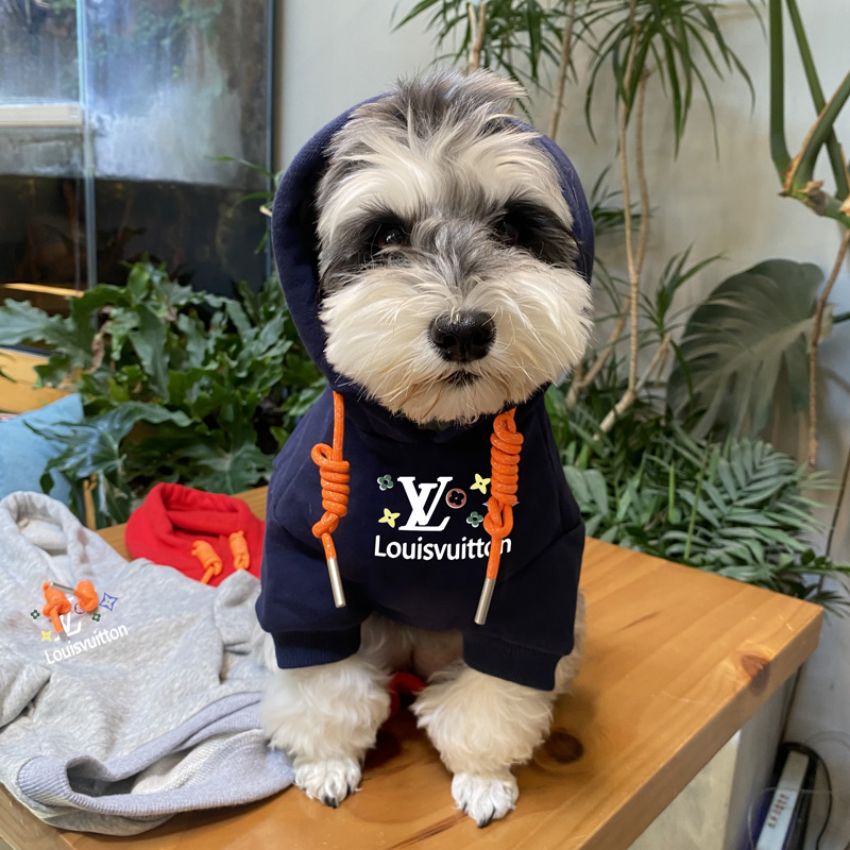 おしゃれ 犬のパーカー ルイビトン