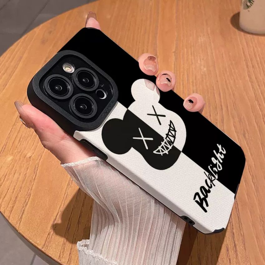 薄型 kaws iphone16plusスマホケース