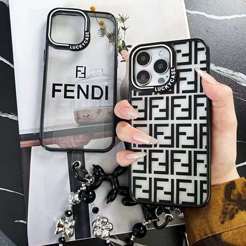 FENDI IPHONE16/15 PRO保護カバー 英字ログ